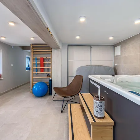 Vikendica Pet Friendly In With Sauna