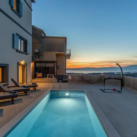 Cozy In With Sauna Ferienhaus Omišalj