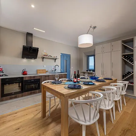 Cozy In With Sauna Omišalj