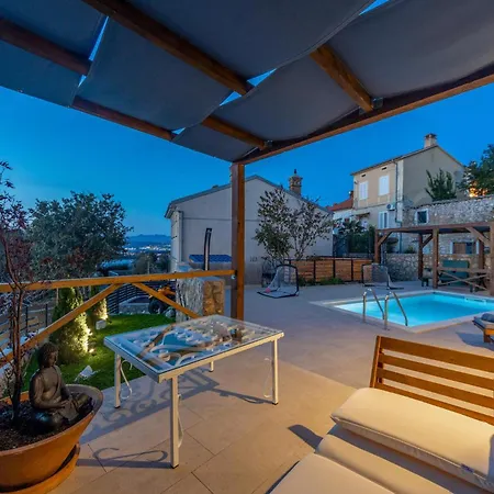 Cozy In With Sauna Ferienhaus Omišalj